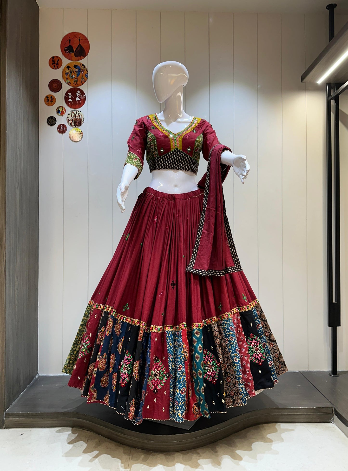 Cotton Print Base Choli For Navratri Patola Lehenga Festival Outfit Gamthi Work Garba Night