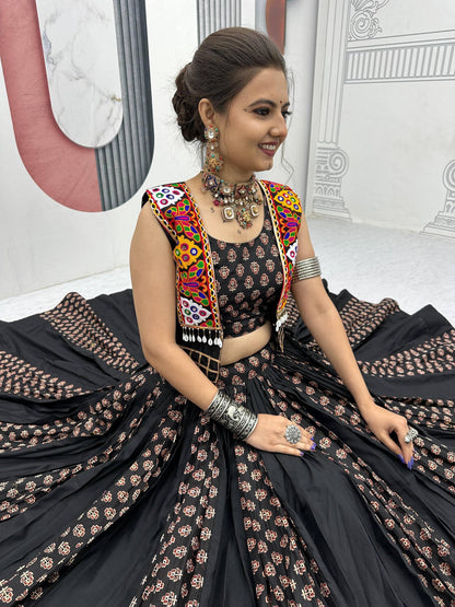 Pure Kutchii Print Fabric Chaniya Choli for Navratri Patola Lehenga Festival outfit Gamthi Work Garba Night