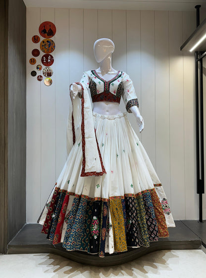 Cotton Print Base Choli For Navratri Patola Lehenga Festival Outfit Gamthi Work Garba Night