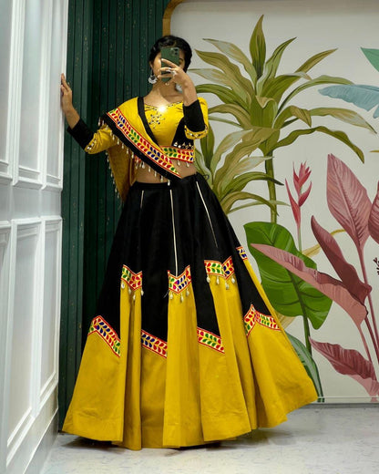 Cotton Print Base Choli For Navratri Patola Lehenga Festival Outfit Gamthi Work Garba Night