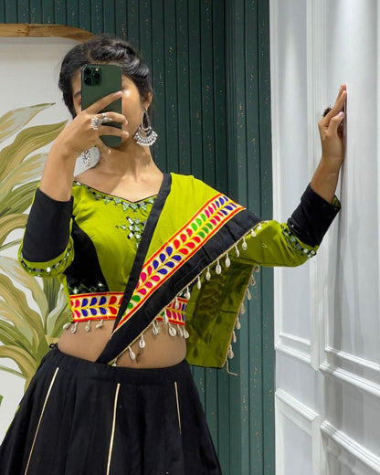 Cotton Print Base Choli For Navratri Patola Lehenga Festival Outfit Gamthi Work Garba Night